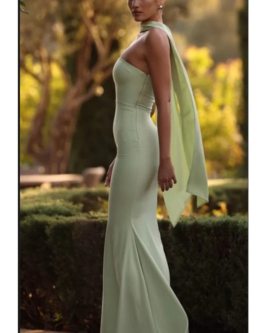 Infinity | Elegantes Kleid in schmaler Passform