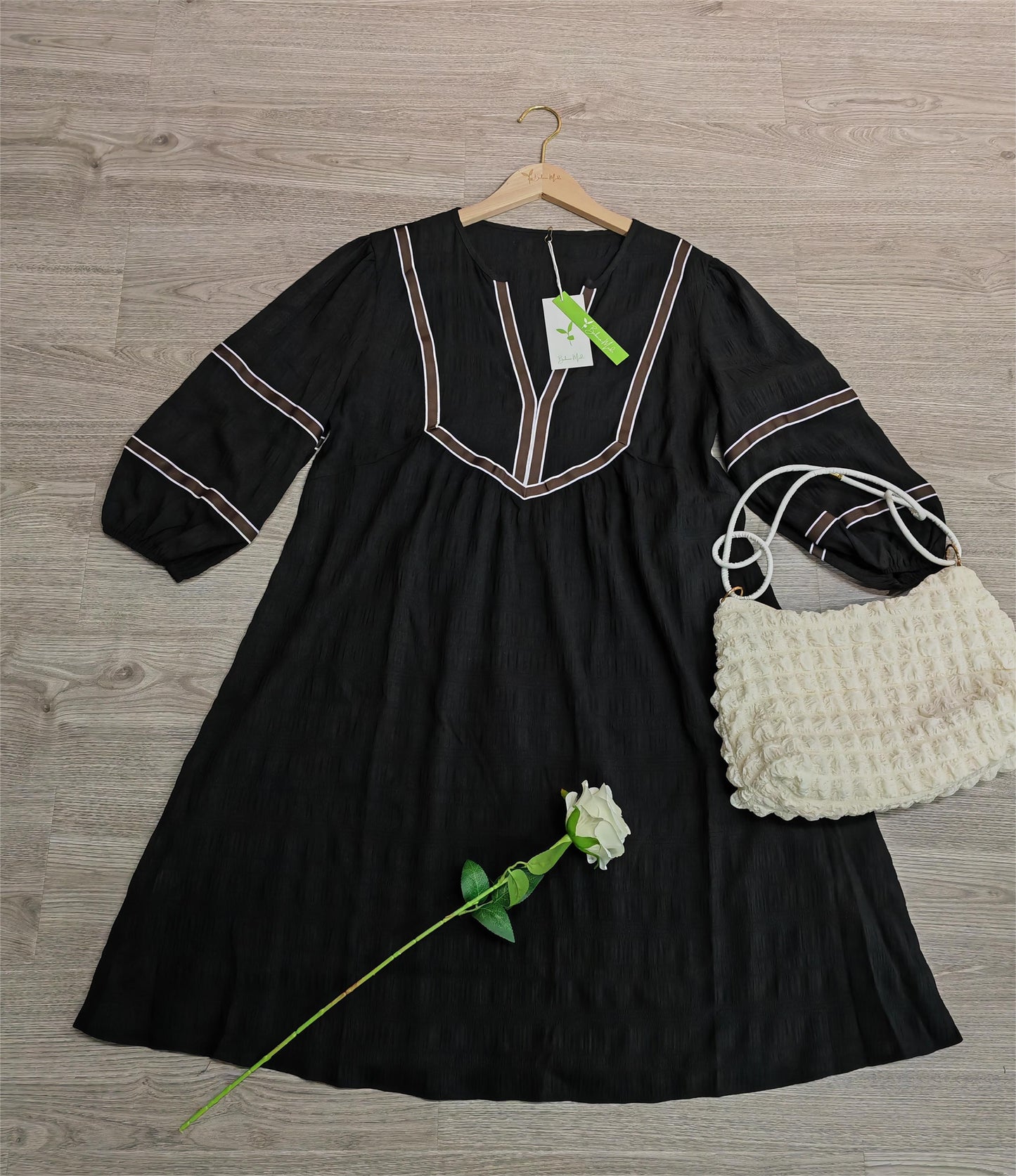 BlütenBliss® - Stylisches Minikleid mit 3/4-Ärmeln