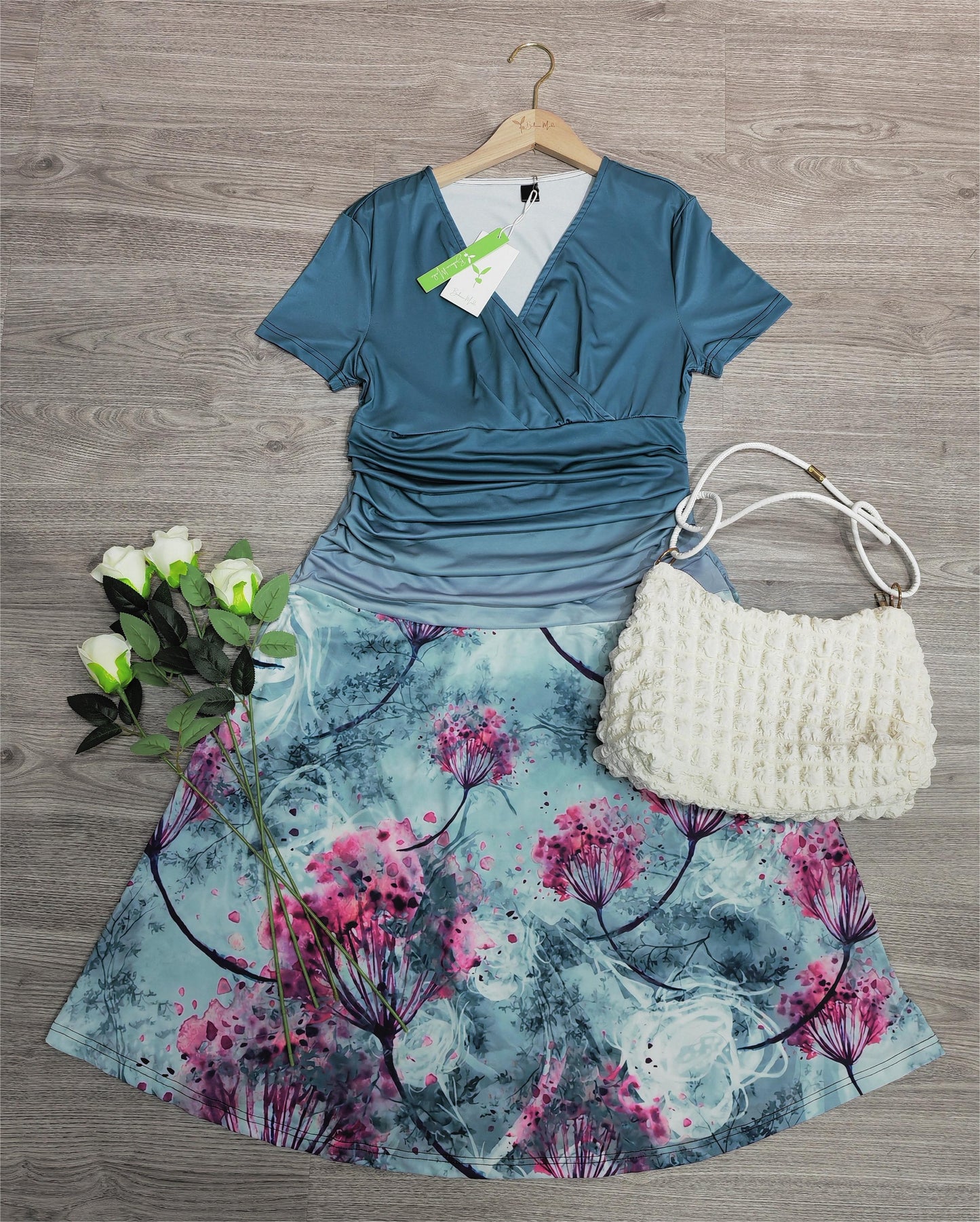 EcoExotica® - Blaues Midikleid mit Blumenmuster im Farbverlauf