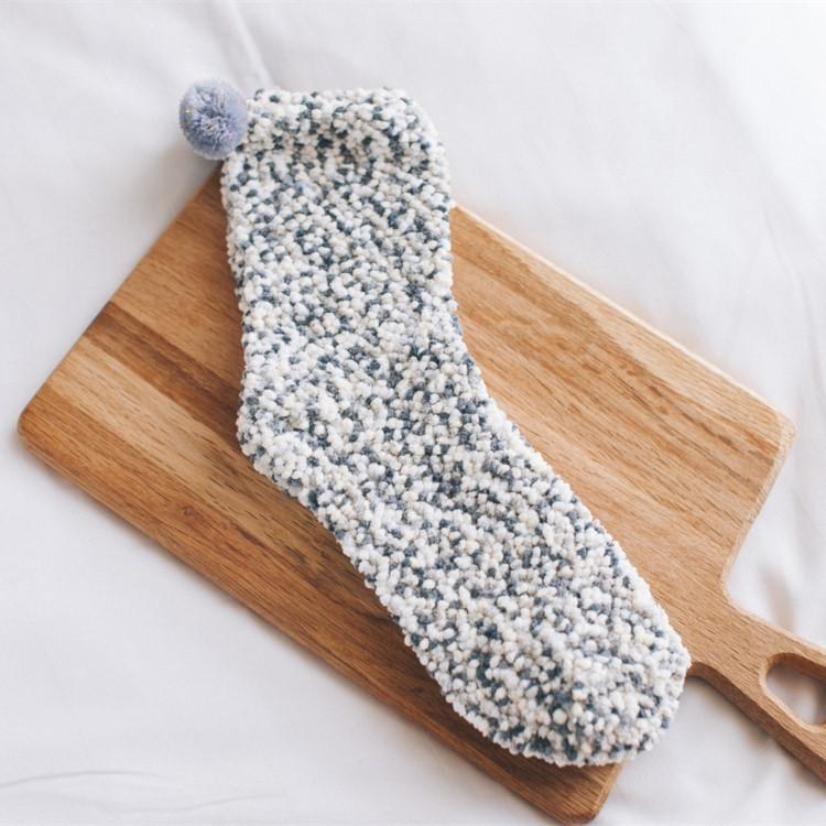 🎅FRÜHZEITIGES SALE-❄Süße Winter Cupcake flauschige bequeme Hausschuhe Socken🧦