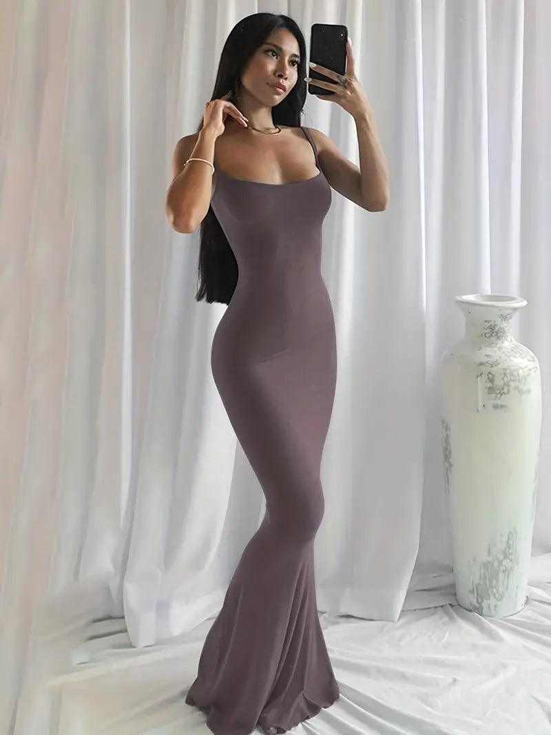 Ava – einfarbiges maxikleid mit spaghettiträgern - LOVEZOE