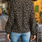 Mia – bluse mit leopardenmuster und v-ausschnitt