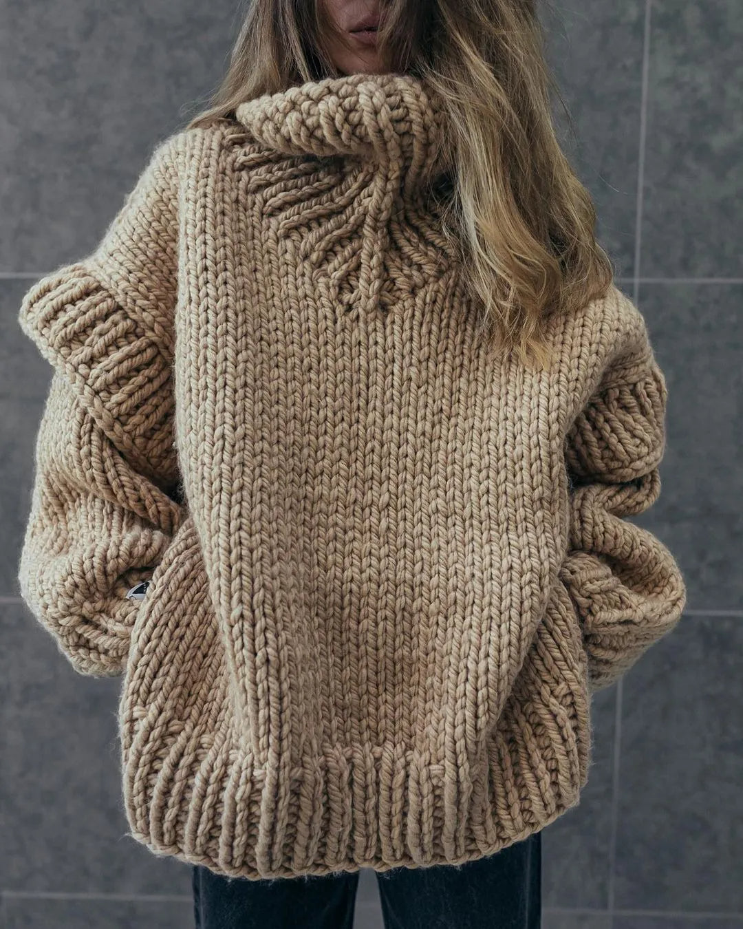 Lara | Gestrickter Rollkragenpullover in Übergröße