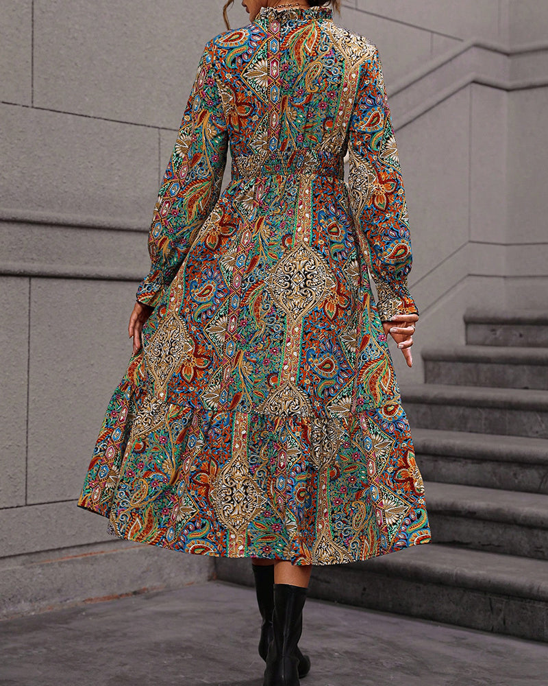 Kleid mit Paisley-Print und V-Ausschnitt