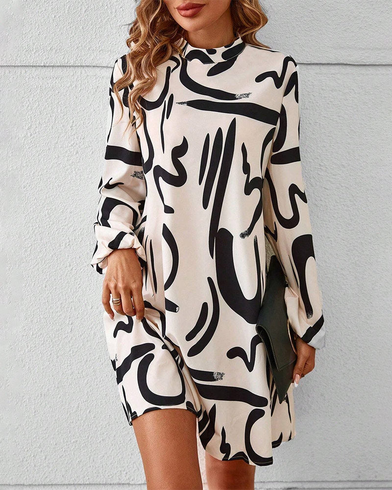 Kleid mit Stehkragen und Graffiti-Print