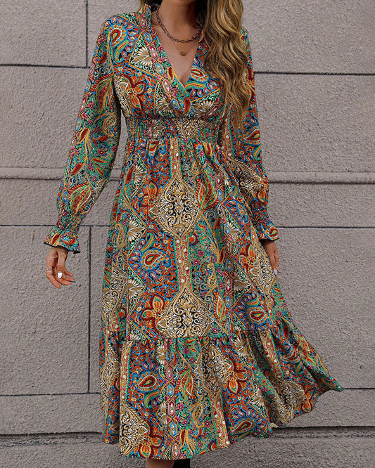 Kleid mit Paisley-Print und V-Ausschnitt