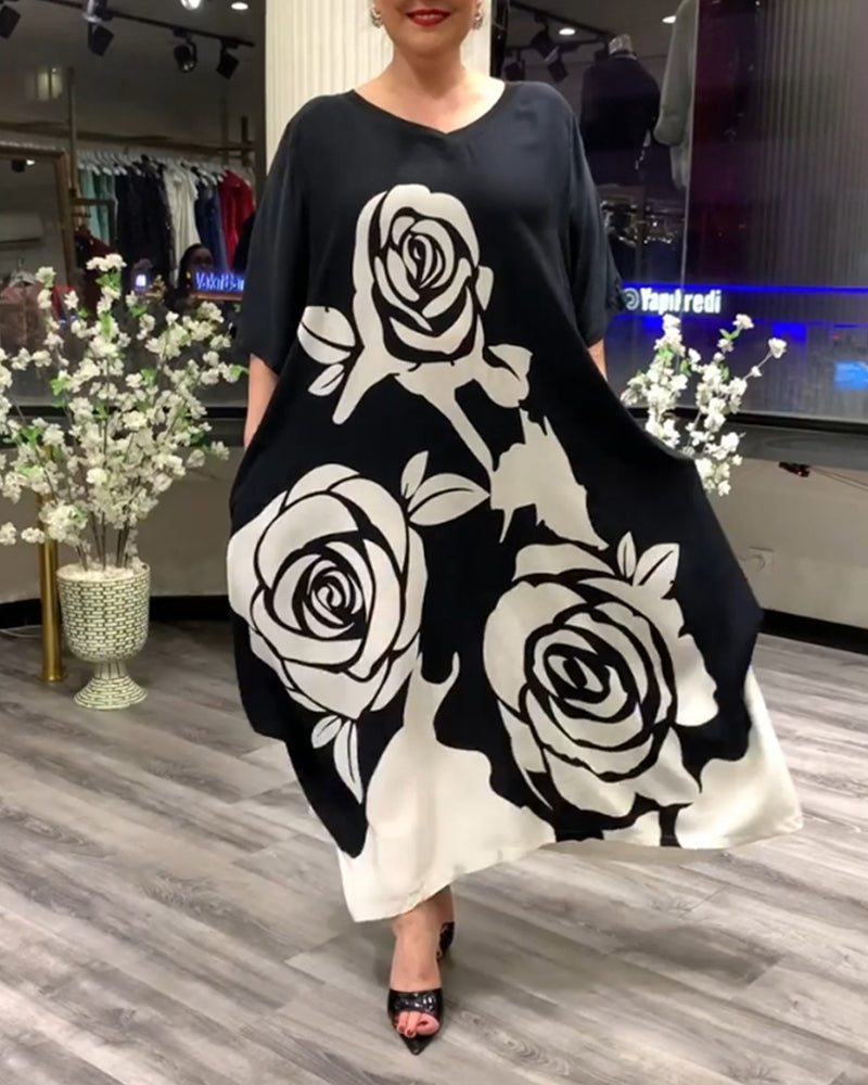 Freizeitkleid mit Rosendruck