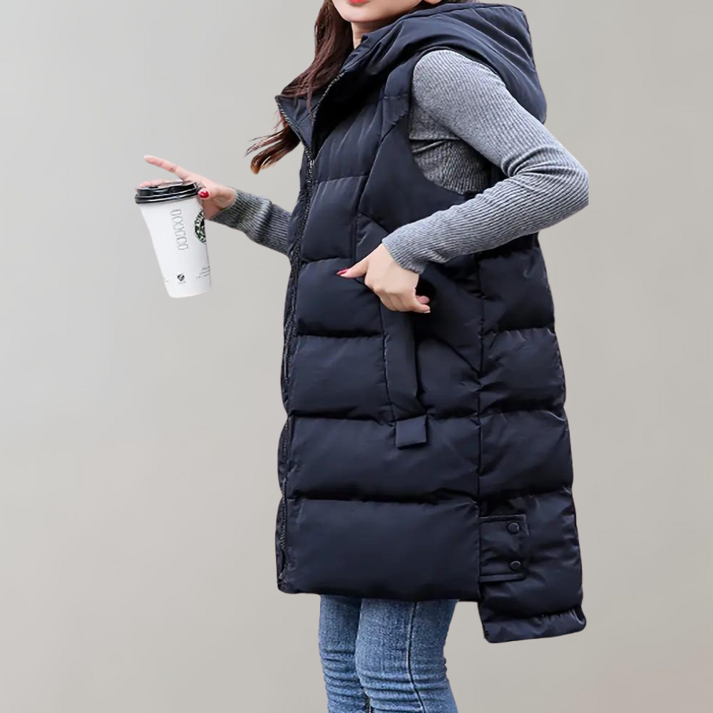 Warme und lange Winterjacke mit Kapuze