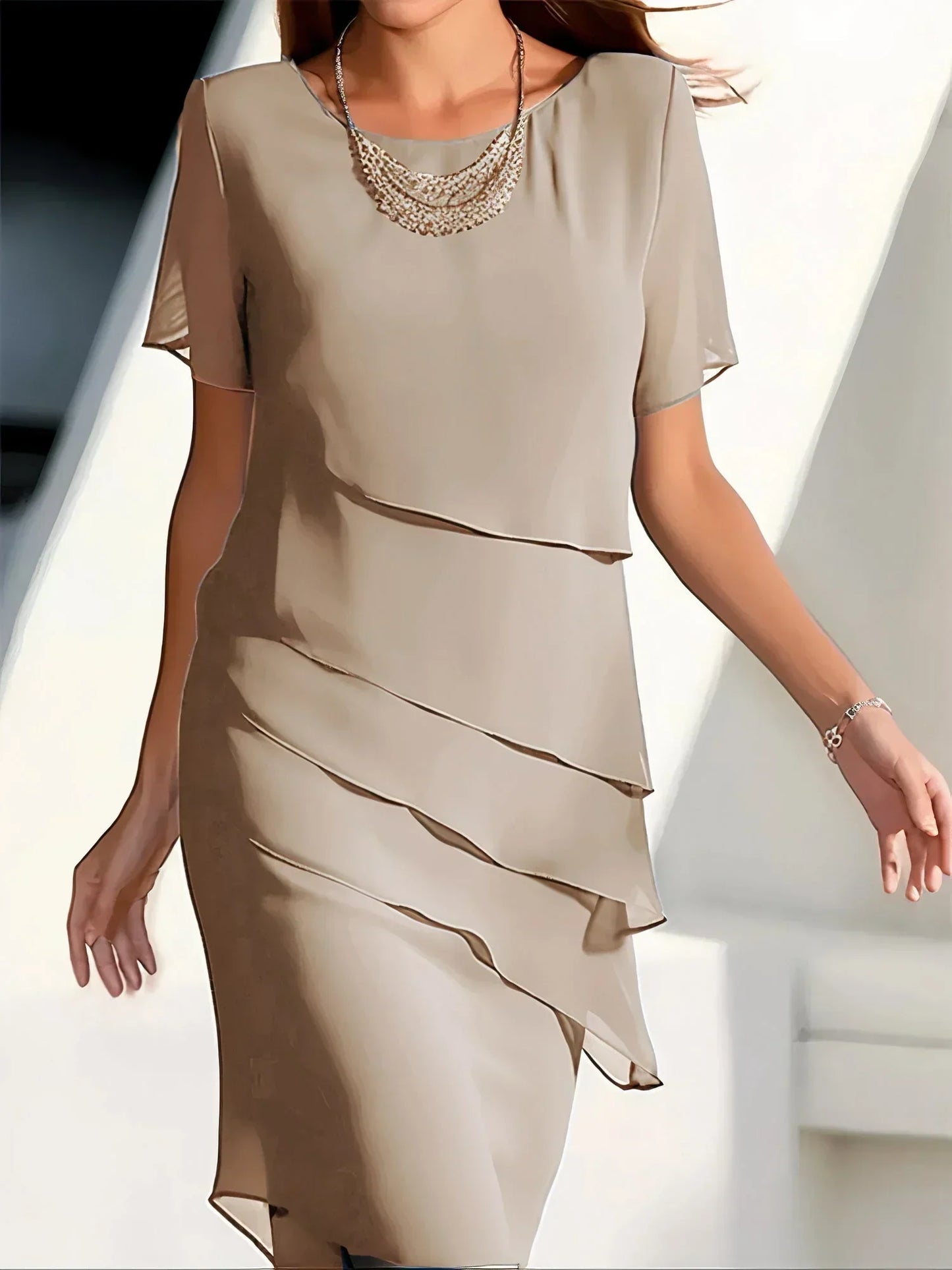 Crest | Elegantes mehrlagiges Kleid