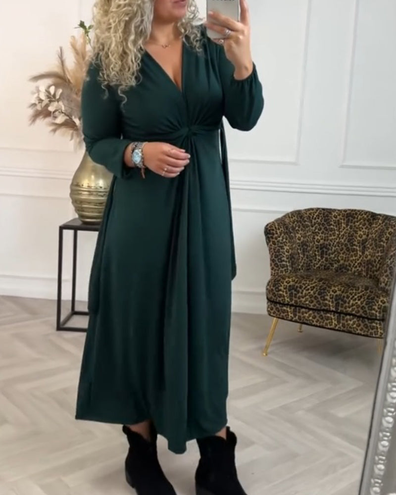 Sexy einfarbiges Kleid mit langen Ärmeln