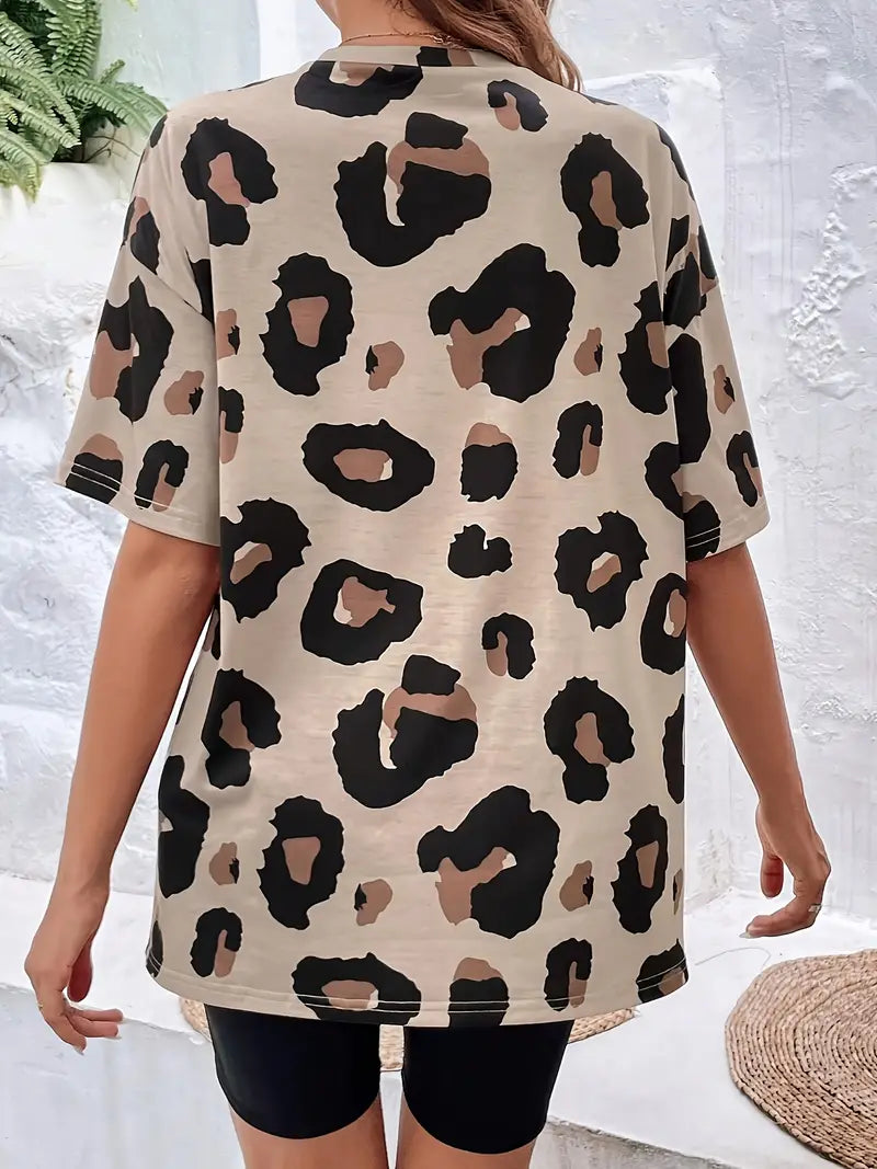 Harper – t-shirt mit leopardenmuster und rundhalsausschnitt